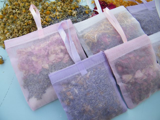dried flowers inside floral bath sachets