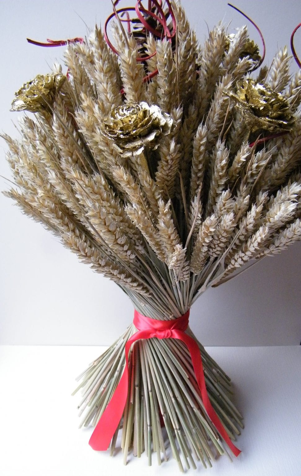 Make a seasonal wheat sheaf Dried Flower Craft
