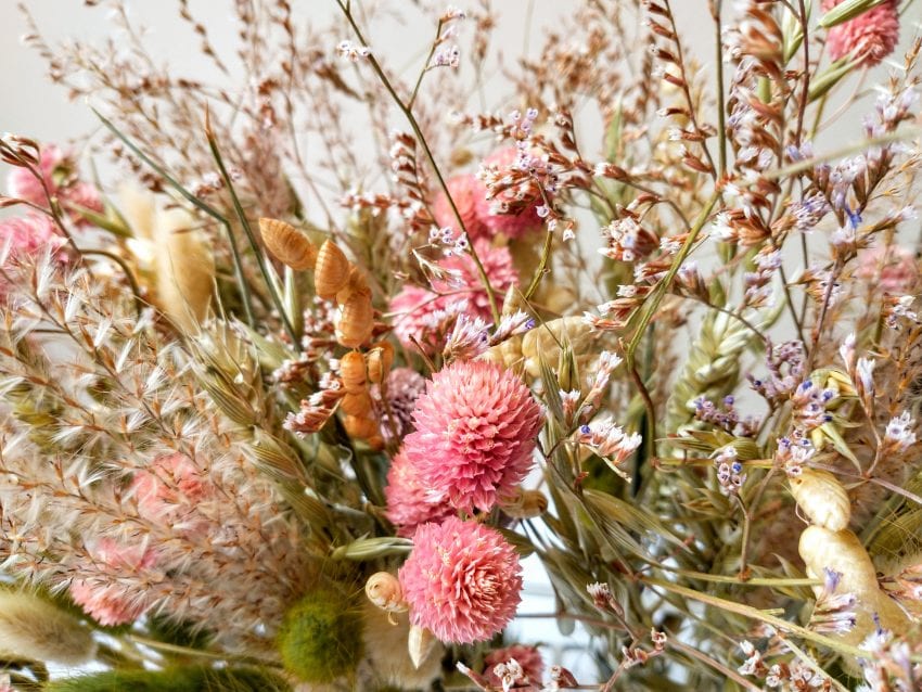 Spring dry flower arrangement Dried Flower Craft