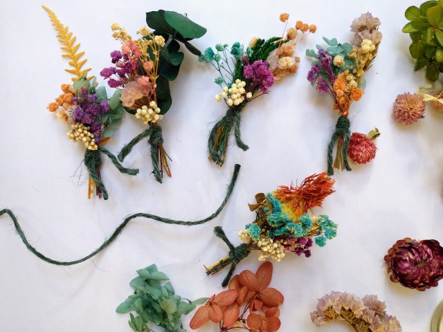 making tiny dried flower bouquets